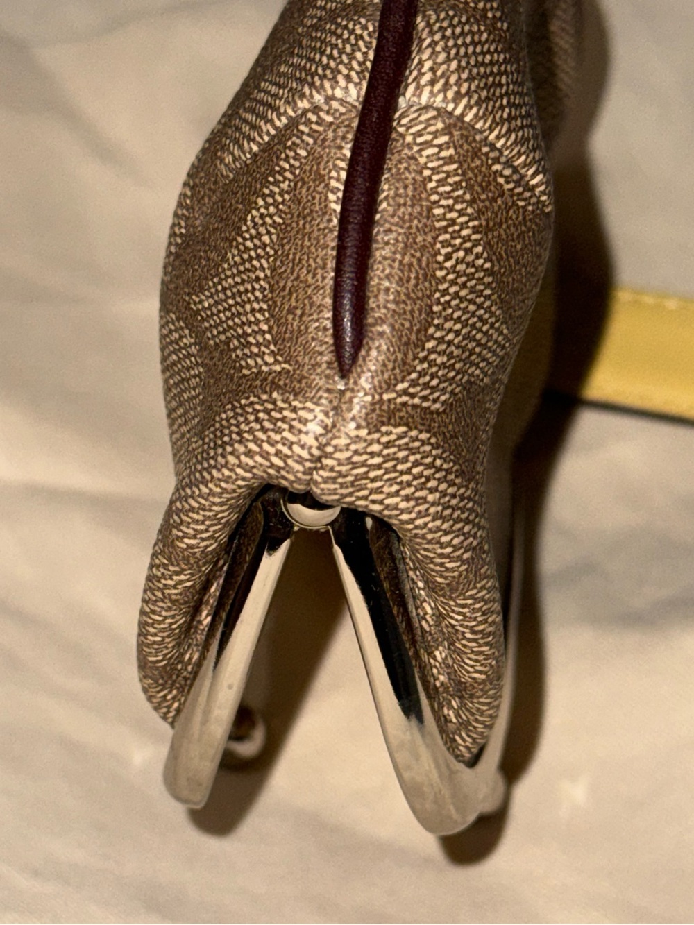 Coach Signature Kisslock Coin Purse - Picture 8 of 12